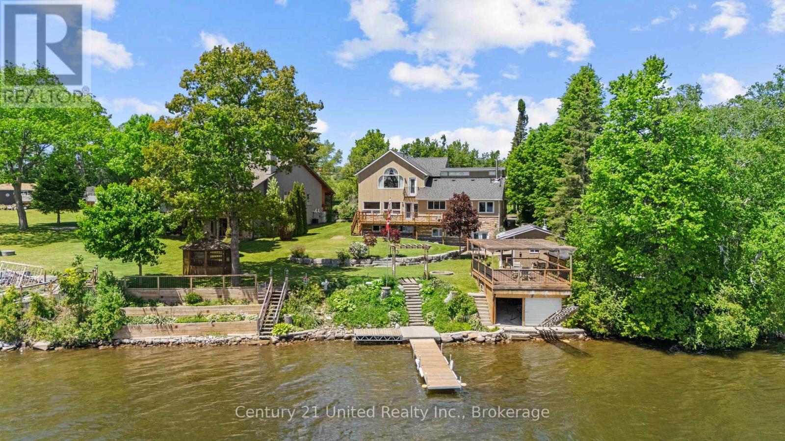 825 SOUTHVIEW DRIVE - 1
