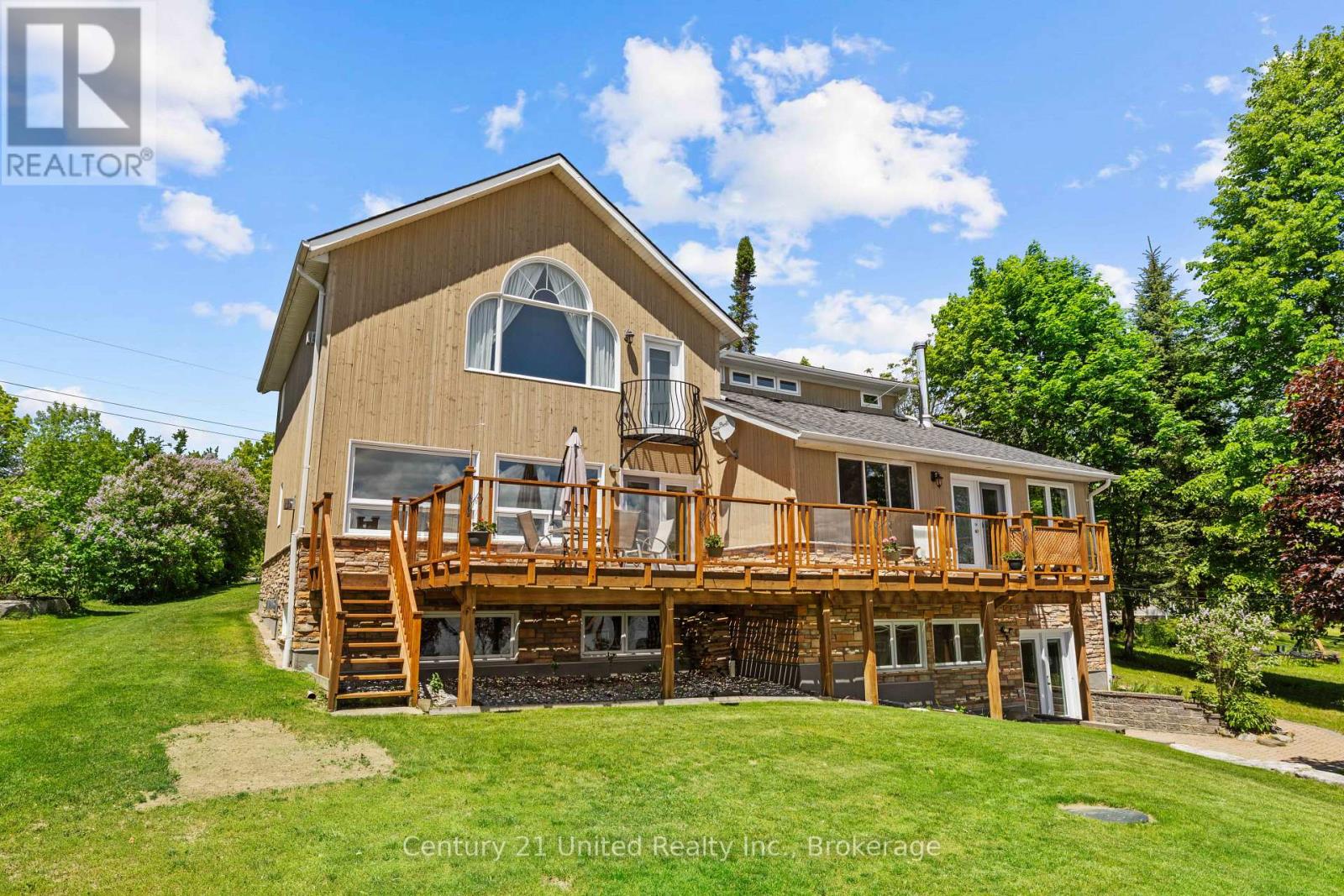 825 SOUTHVIEW DRIVE - 40
