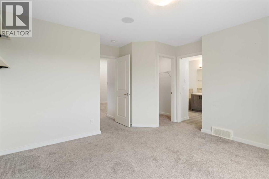 15 Homestead Close NE - 32
