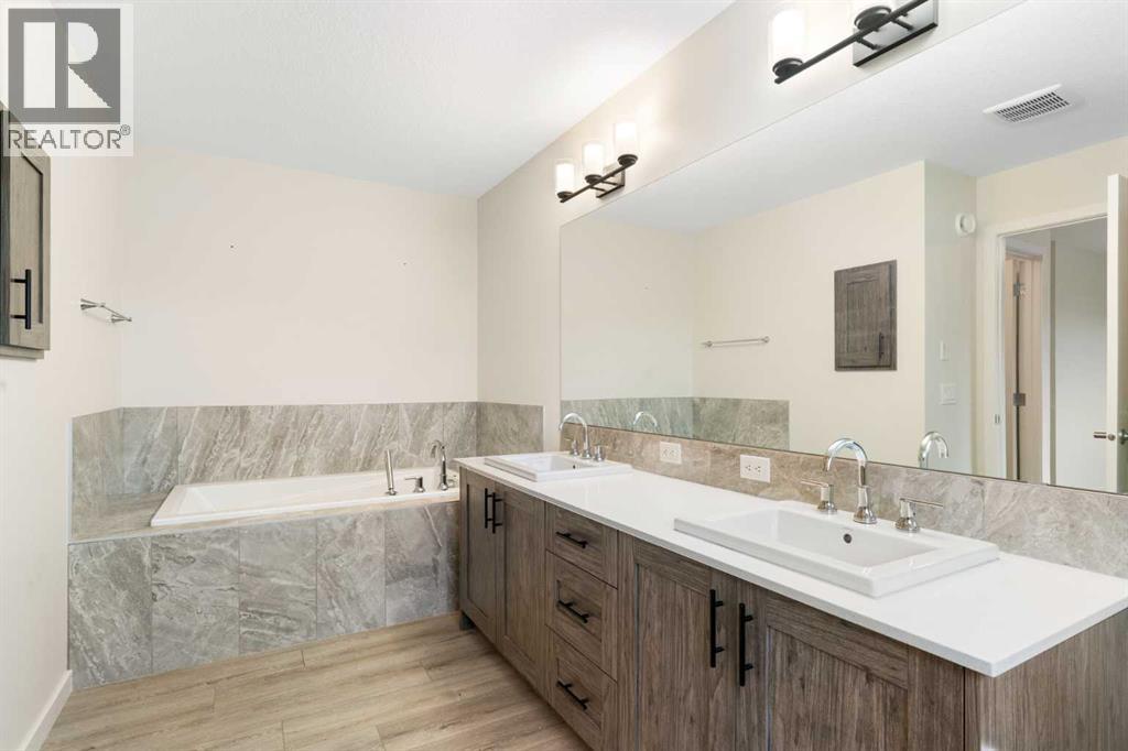 15 Homestead Close NE - 35