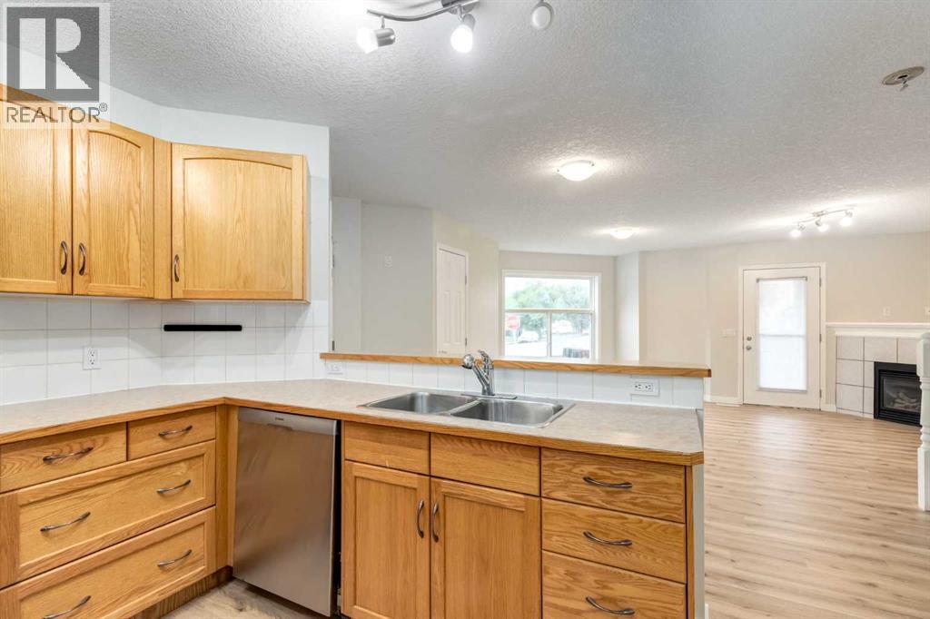 #1 6202 Bowness Road NW - 10