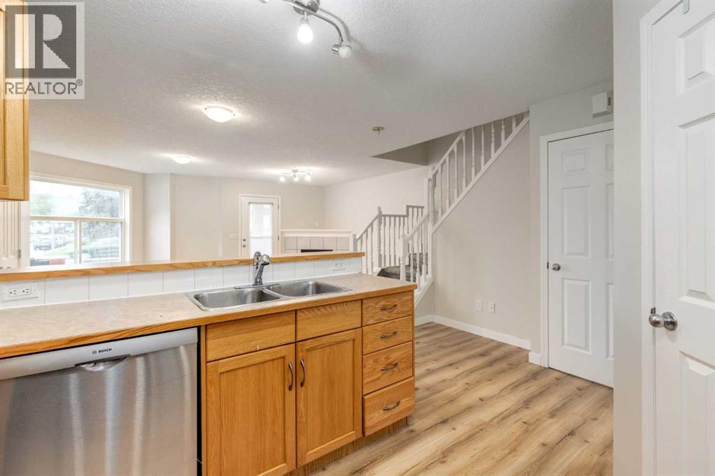 #1 6202 Bowness Road NW - 11