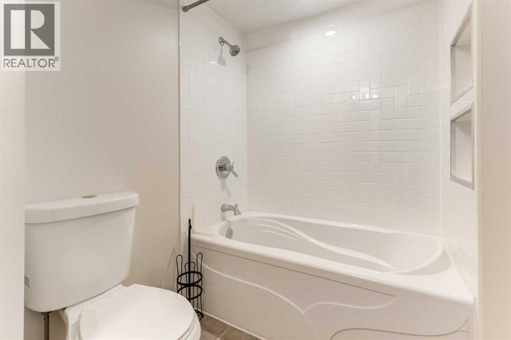 #1 6202 Bowness Road NW - 31