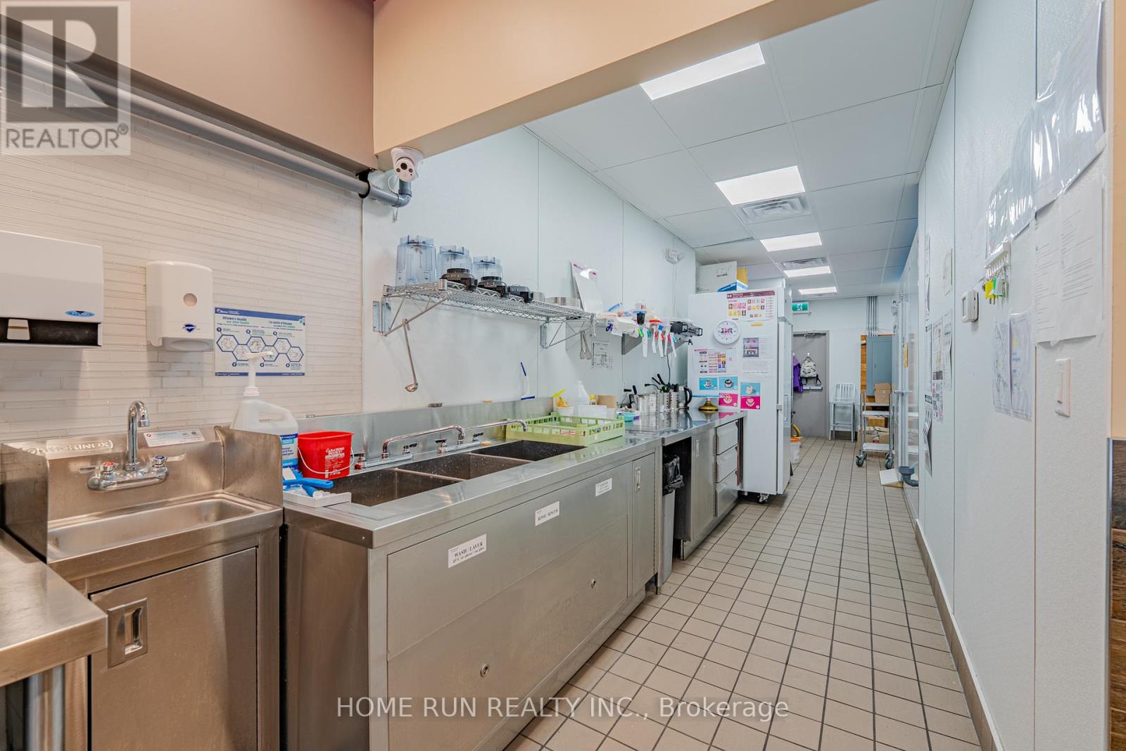 Business for Sale in Ottawa – 395 RICHMOND ROAD, Ottawa – MLS# X13231184 - Image 17