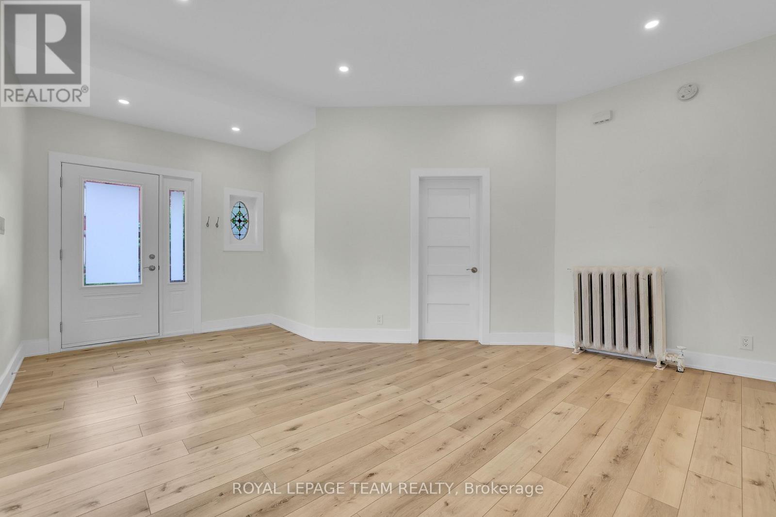 2 Bed, 1 Bath Multi-Family for Rent in Ottawa – A (MAIN LEVEL) – 531 MCLEOD STREET, Ottawa – MLS# X13231220 - Image 29