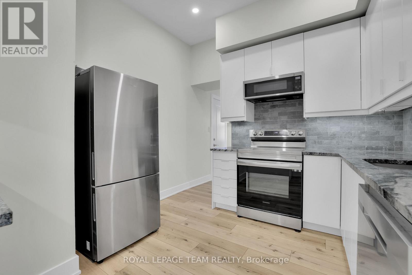 2 Bed, 1 Bath Multi-Family for Rent in Ottawa – A (MAIN LEVEL) – 531 MCLEOD STREET, Ottawa – MLS# X13231220 - Image 3