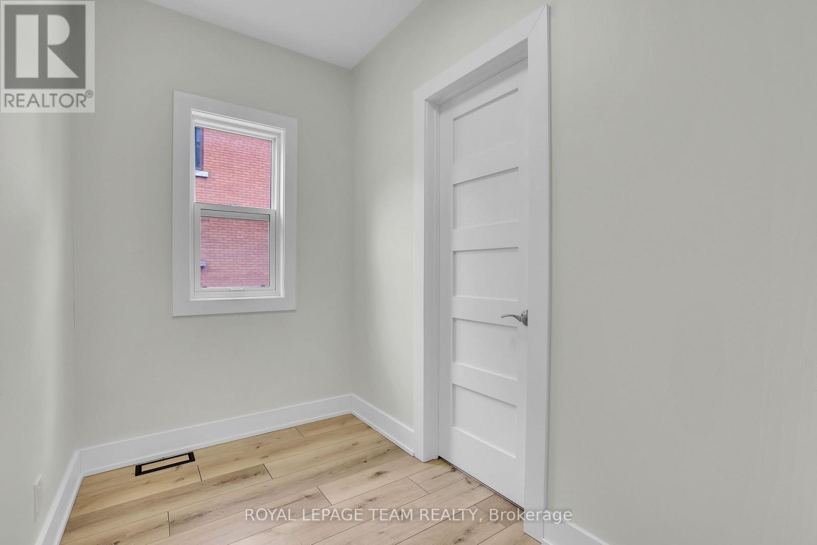 A (MAIN LEVEL) - 531 MCLEOD STREET