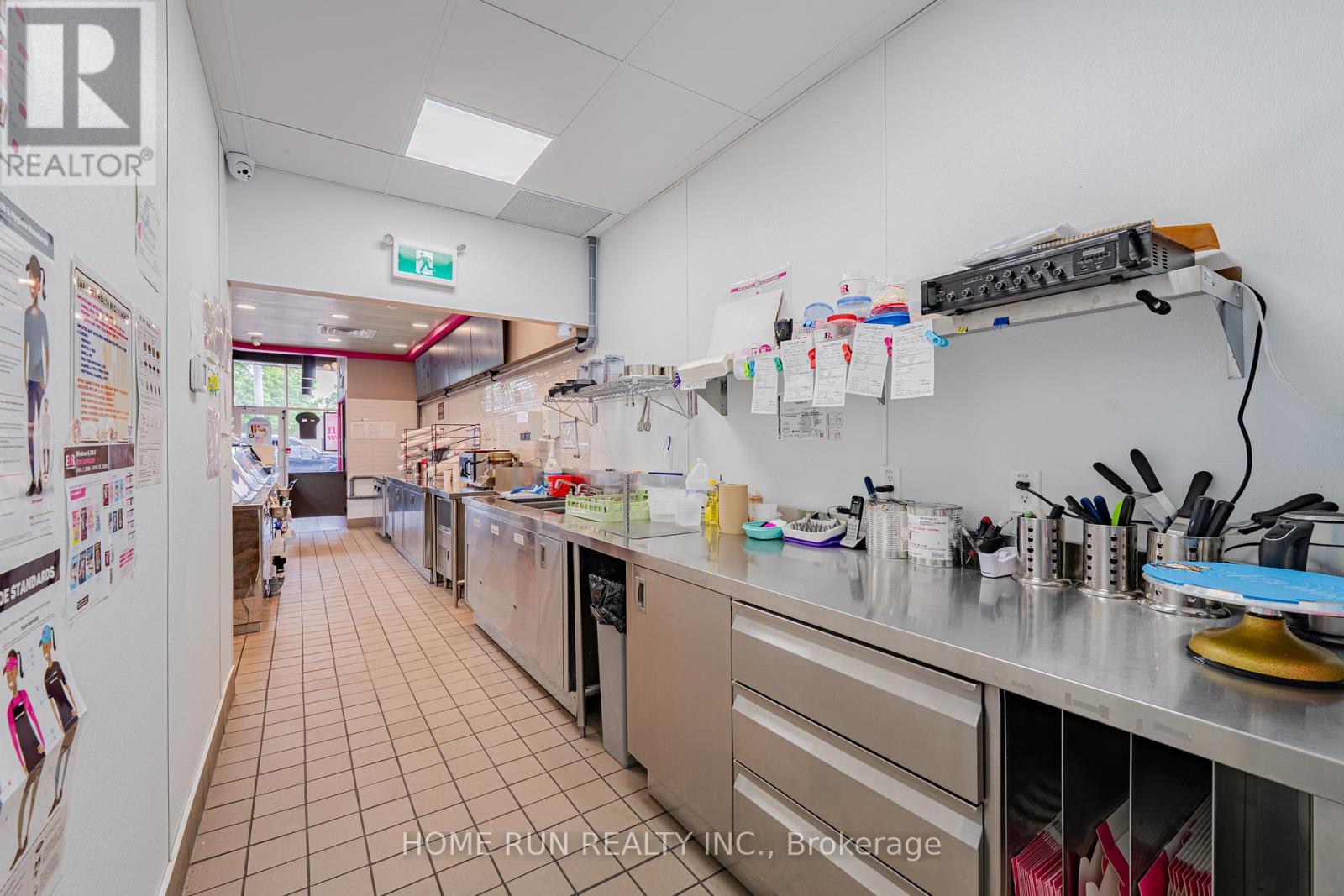 Business for Sale in Ottawa – 395 RICHMOND ROAD, Ottawa – MLS# X13231184 - Image 16