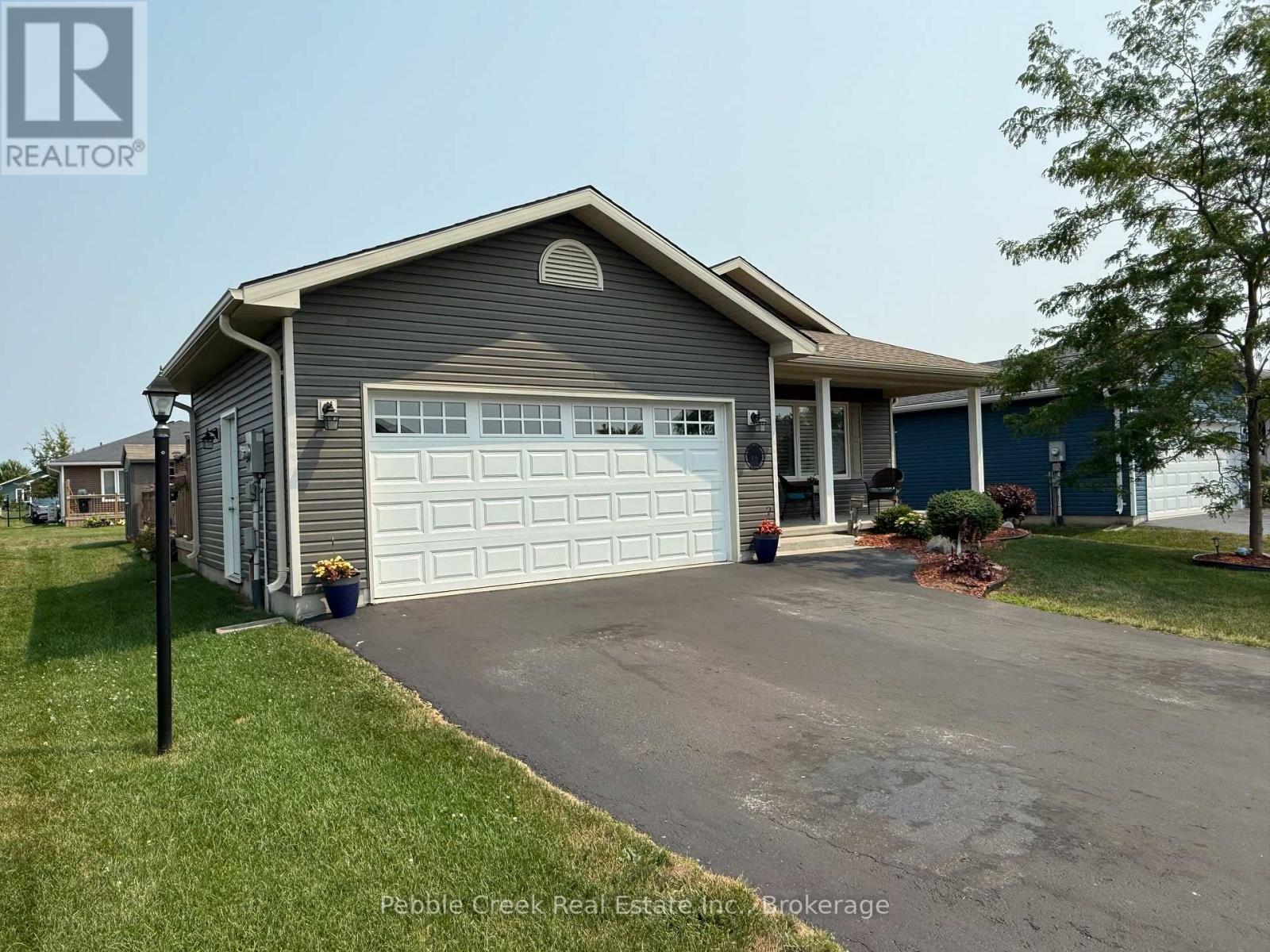 24 HURON HEIGHTS DRIVE - 31