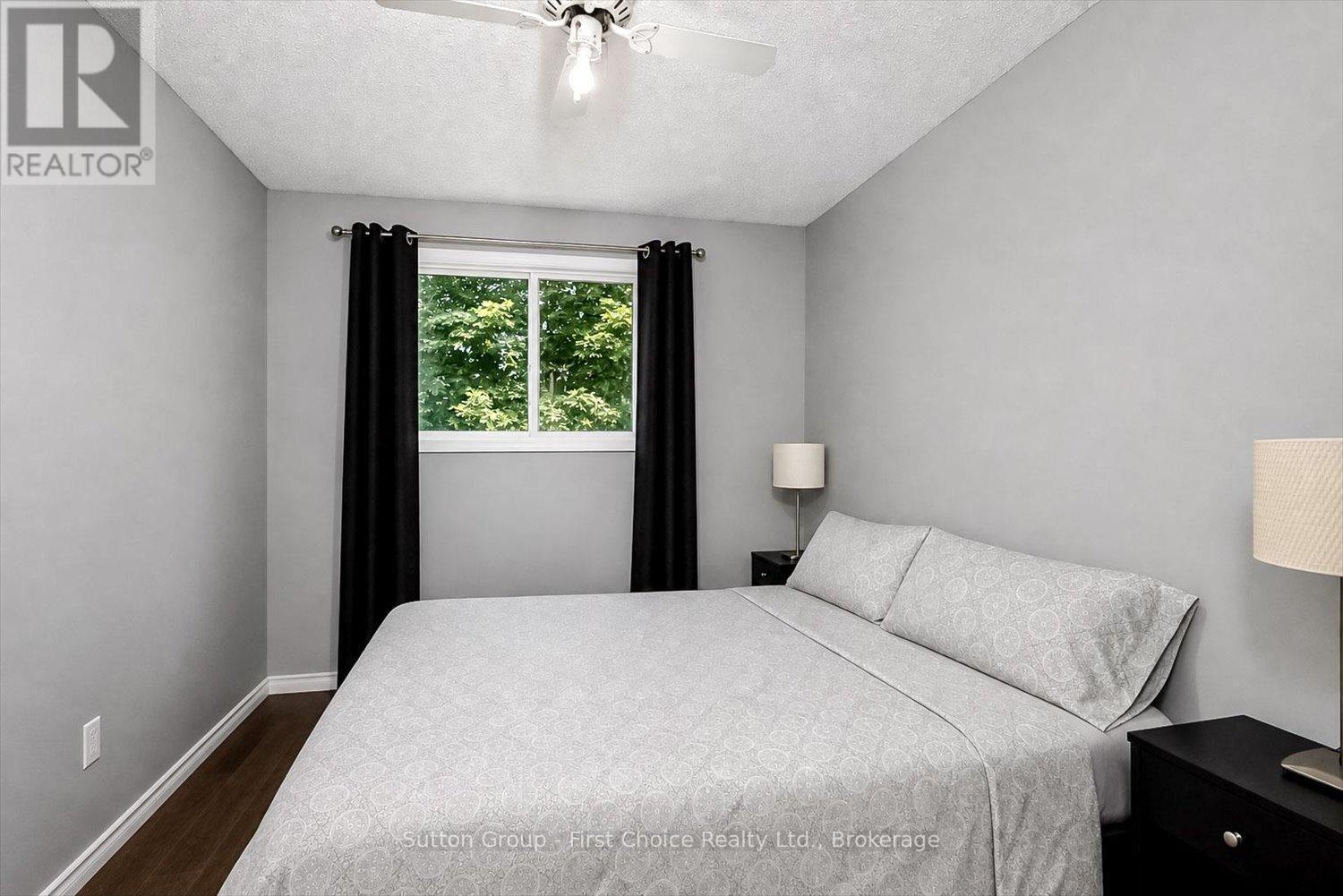 225 HURON STREET S - 17