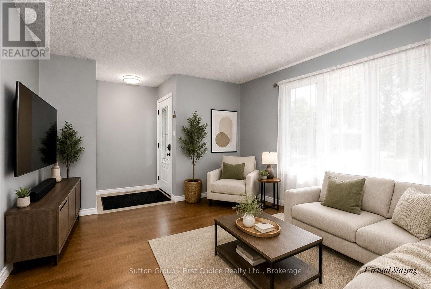 225 HURON STREET S - 8