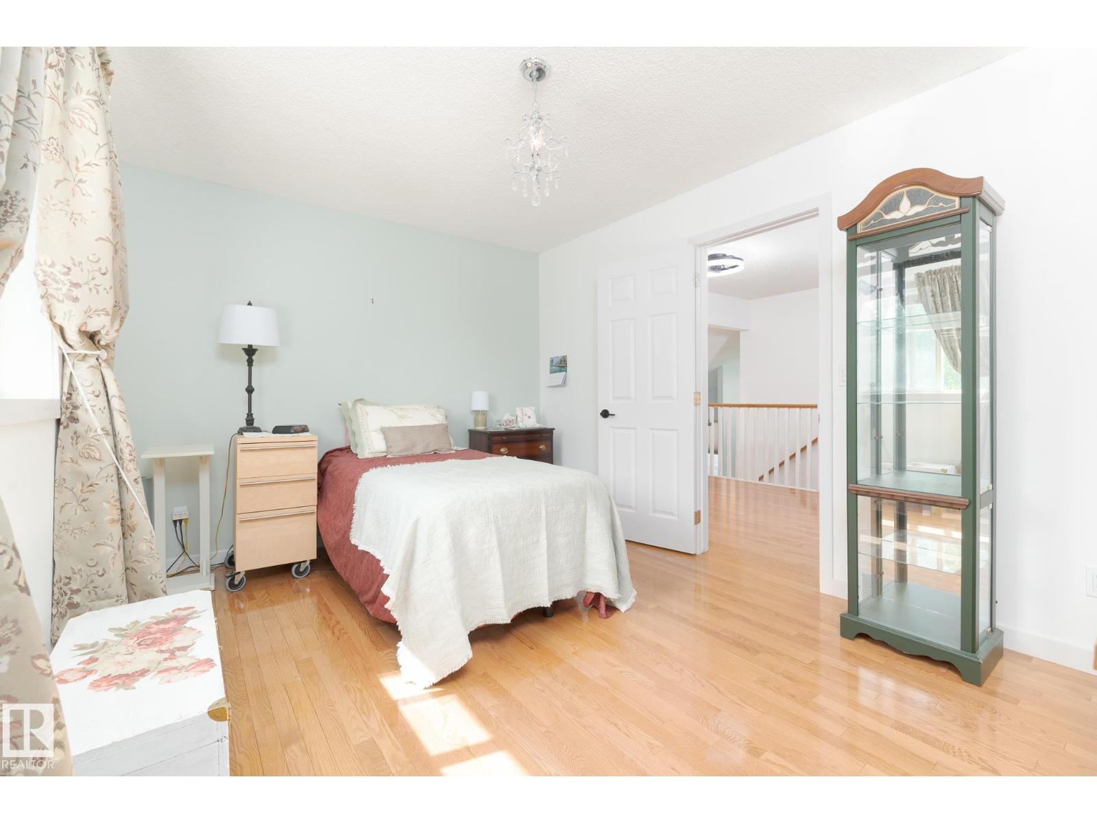 41 DEER PARK WY