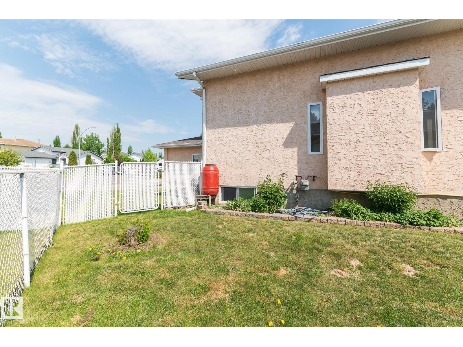 41 DEER PARK WY - 54