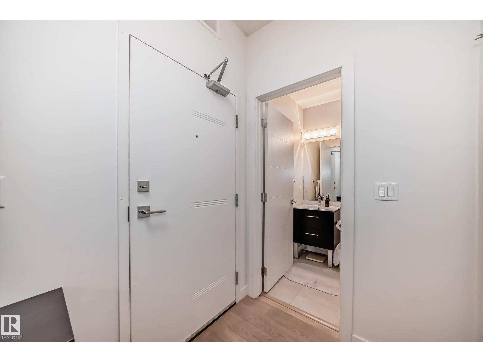 #303 10606 84 AV NW - 29