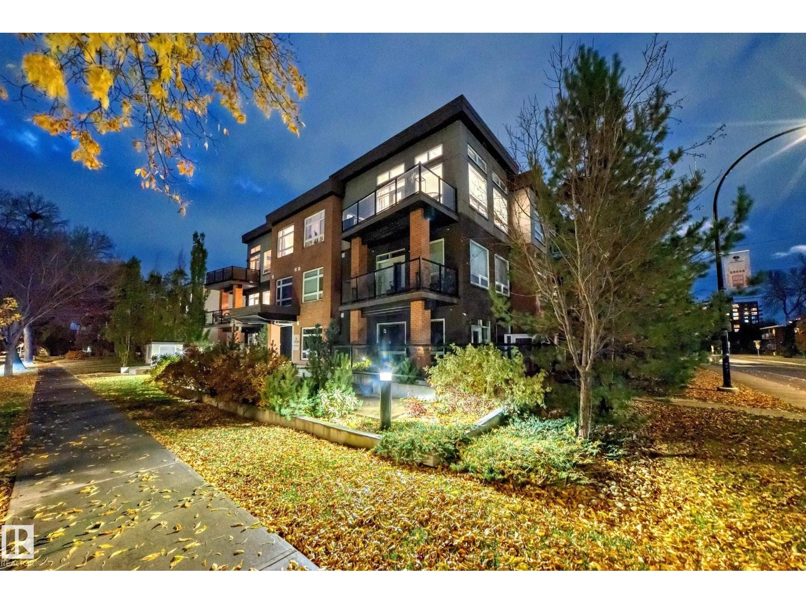 #303 10606 84 AV NW - 41