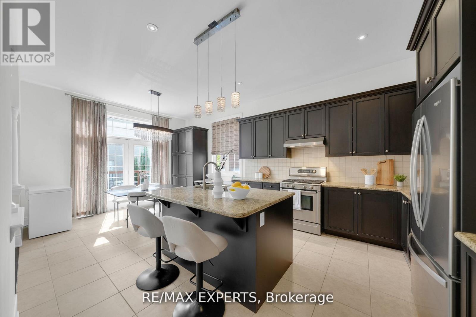 134 ORLEANS CIRCLE - 15