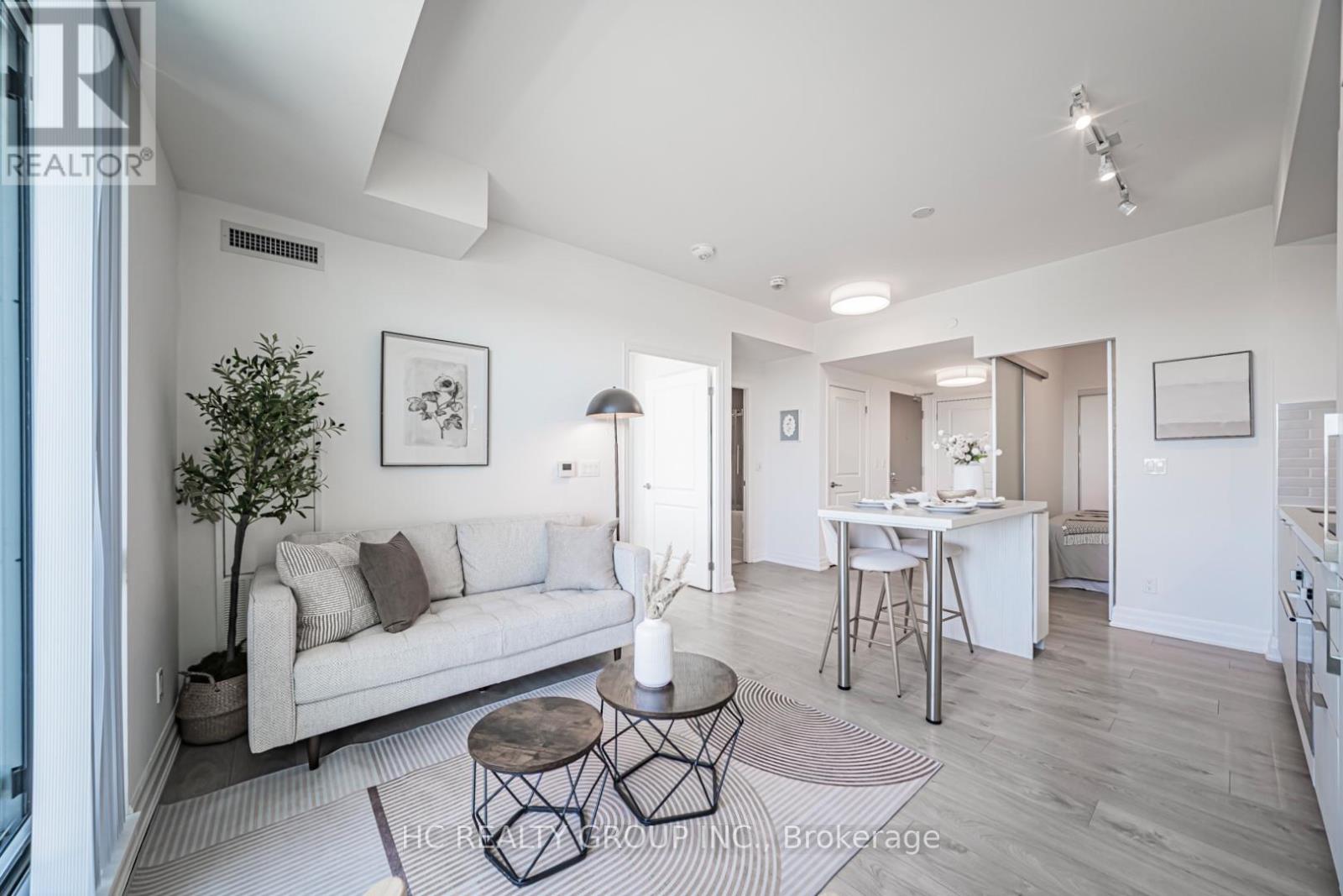#1213A 10 ROUGE VALLEY DRIVE W - 4