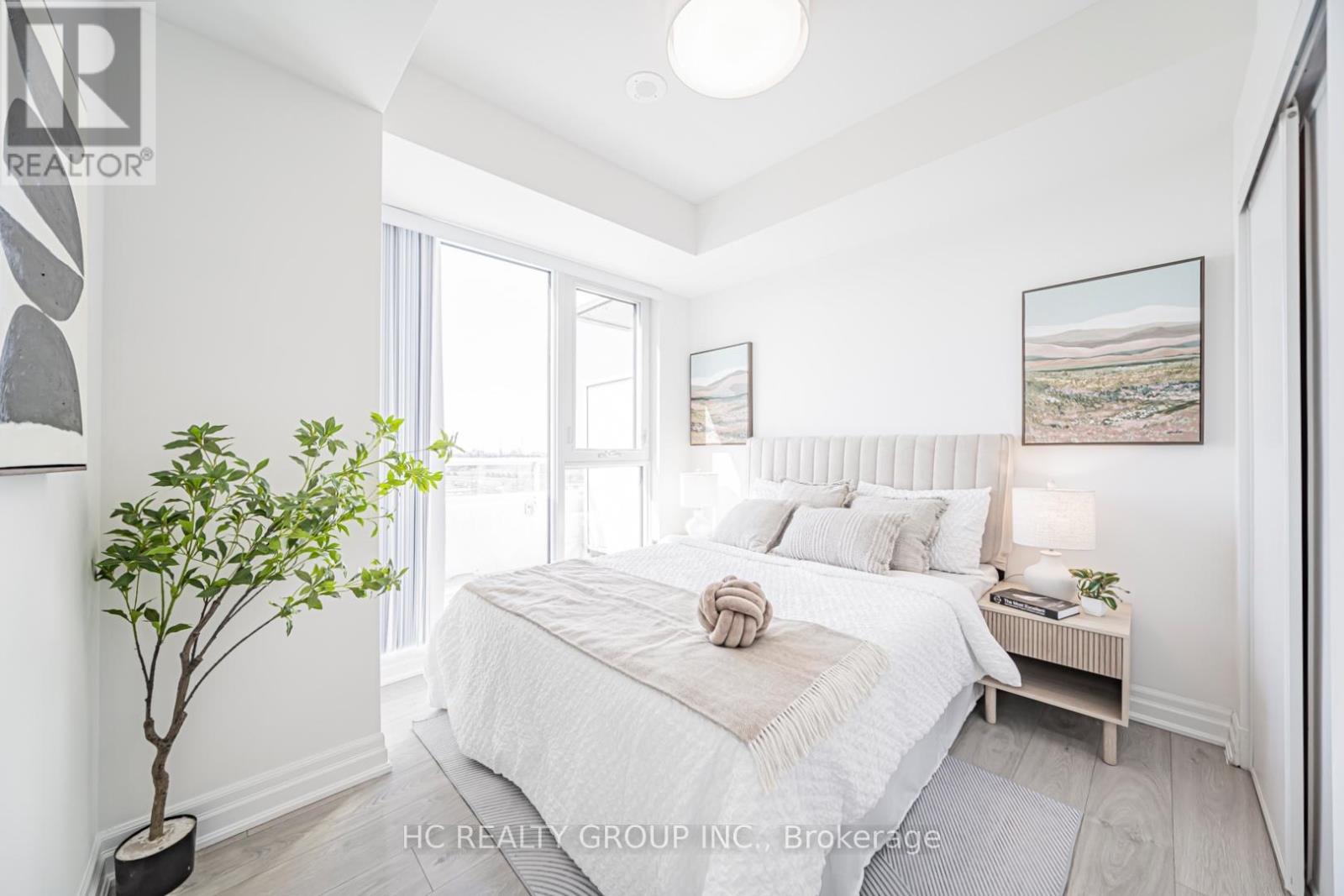 #1213A 10 ROUGE VALLEY DRIVE W - 9