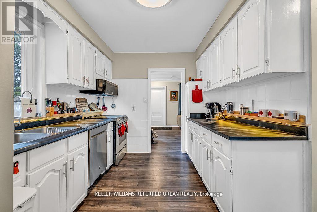 86 MORGAN AVENUE - 19