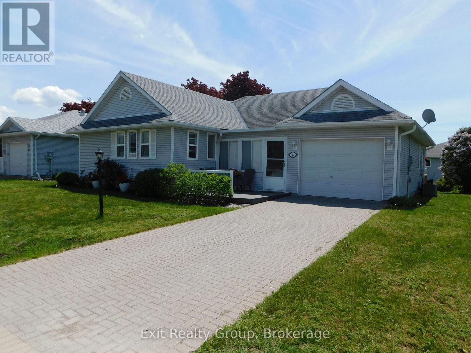 5 EMPIRE BOULEVARD - Image 2