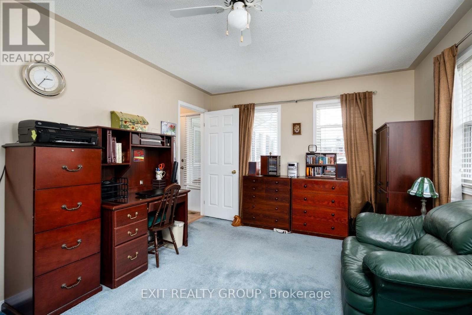 5 EMPIRE BOULEVARD - 16