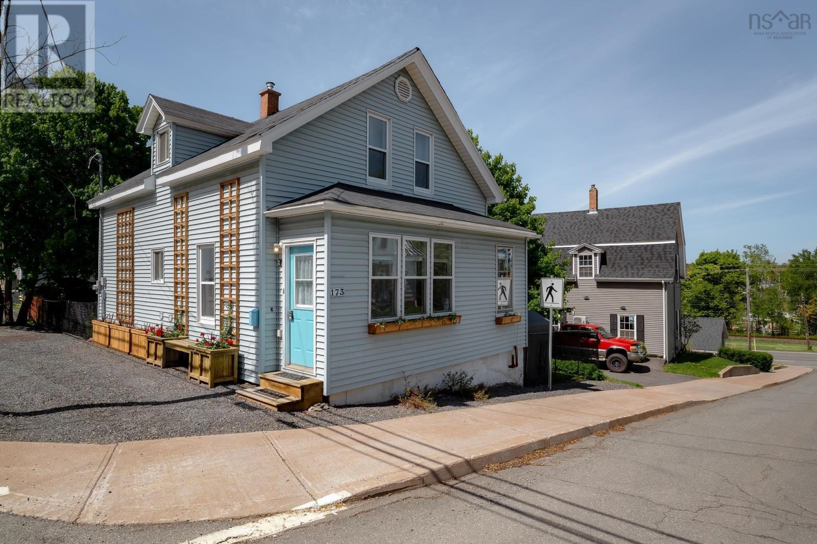 173 Acadia Street - 48
