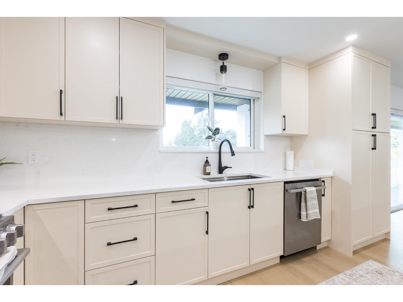4 Bed, 3 Bath House for Sale in Surrey – 1830 126 STREET, Surrey - Image 23