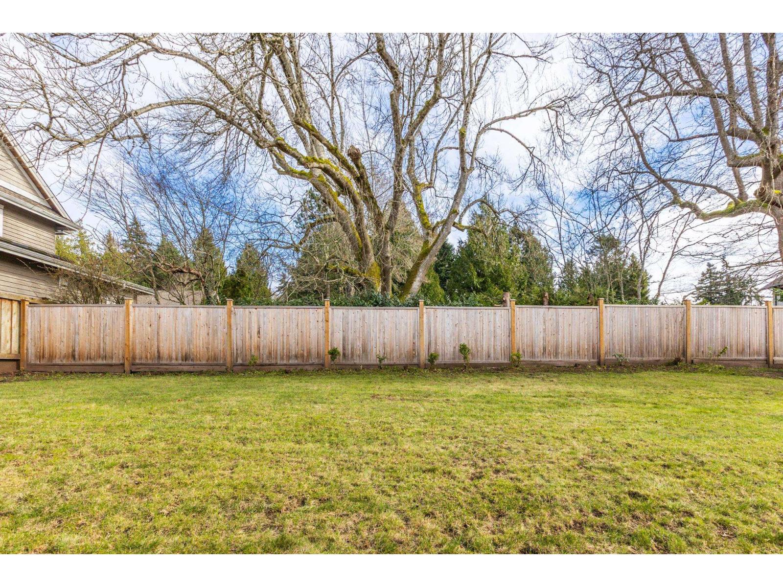 4 Bed, 3 Bath House for Sale in Surrey – 1830 126 STREET, Surrey - Image 24