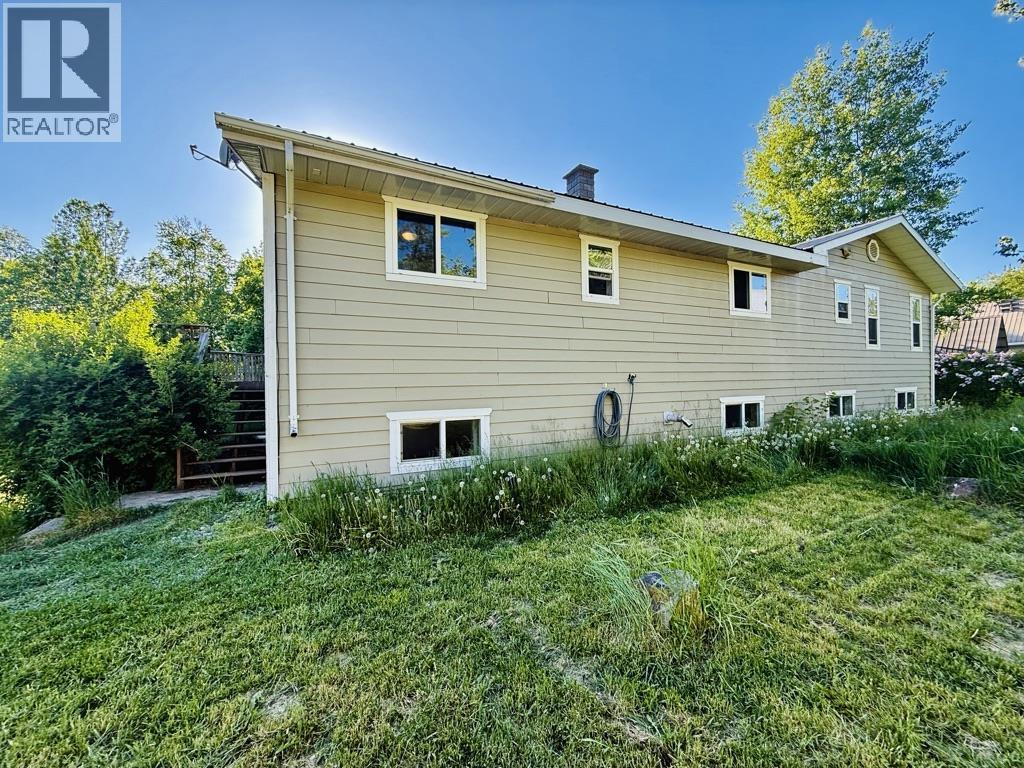1930 SANDERS Street, Hazelton