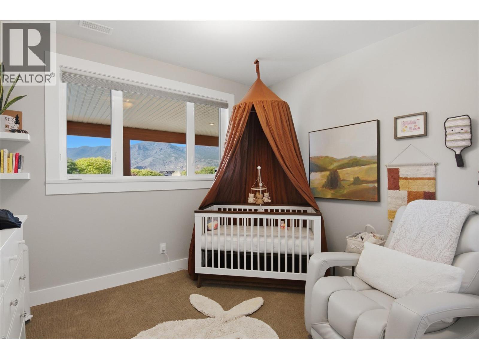 176 RUE CHEVAL NOIR Street - 38