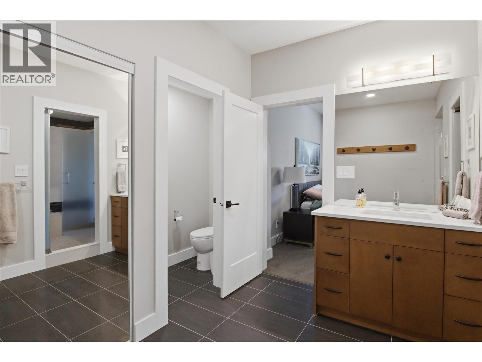 176 RUE CHEVAL NOIR Street - 36