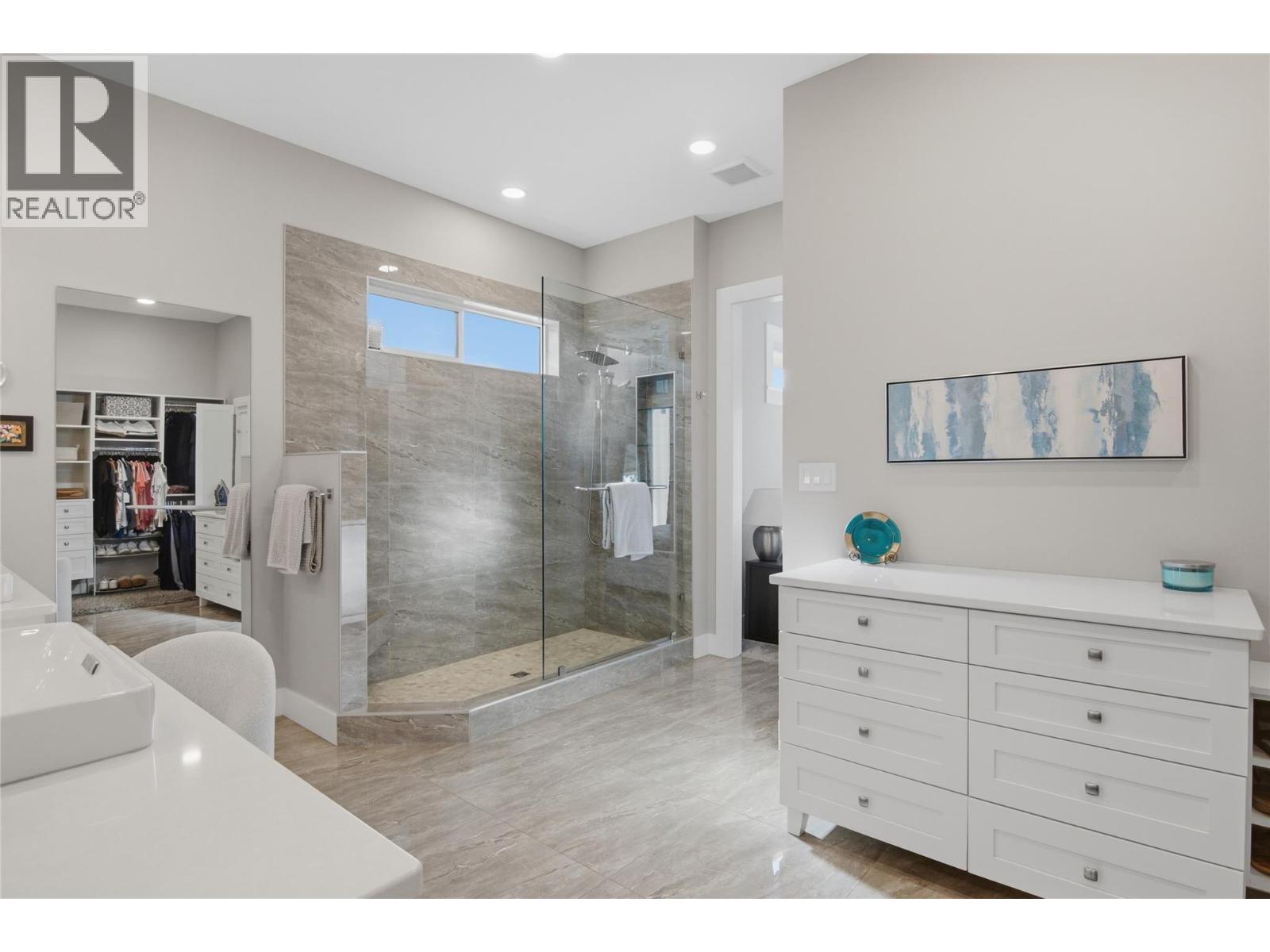 176 RUE CHEVAL NOIR Street - 21