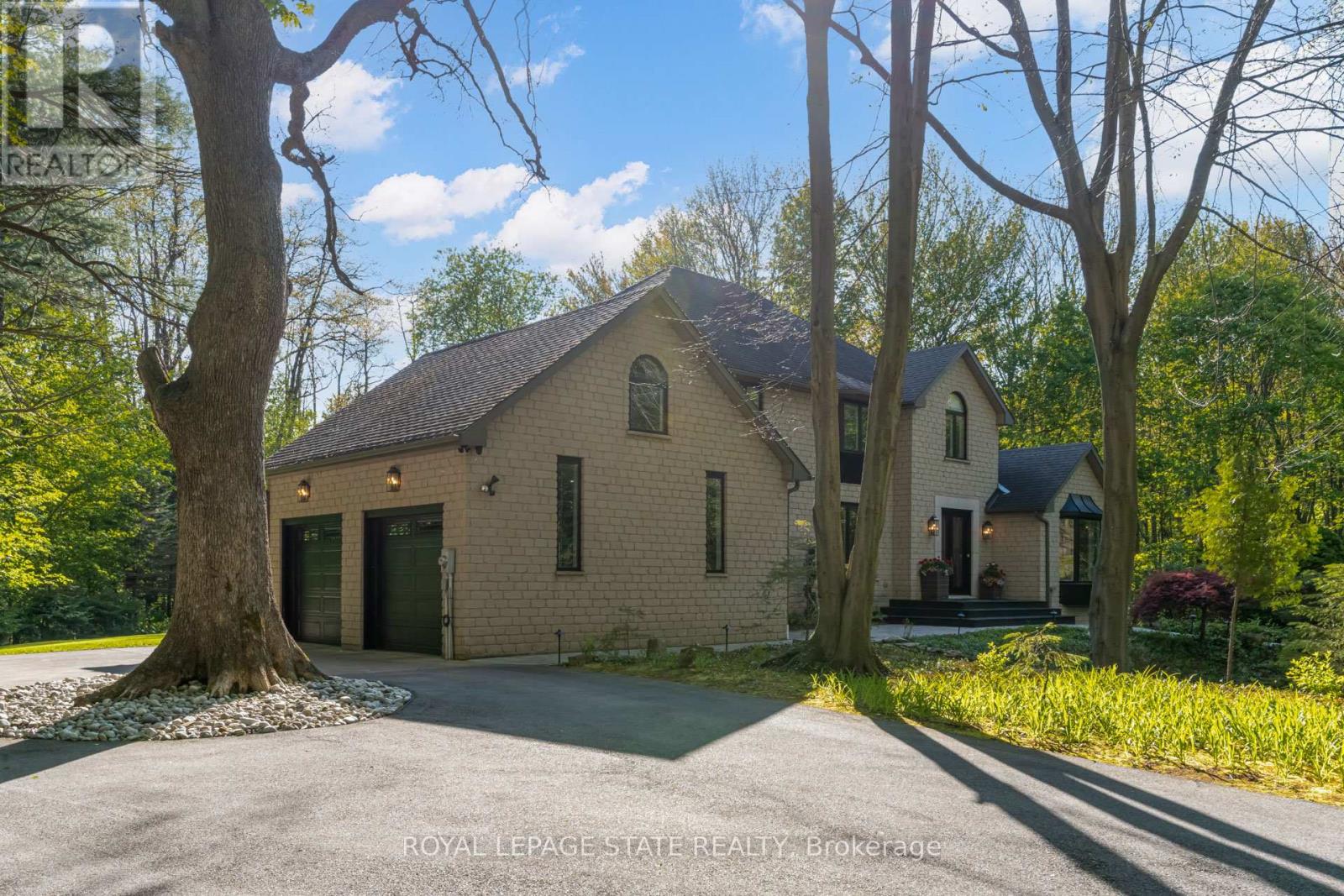 18 ELDER CRESCENT - 6