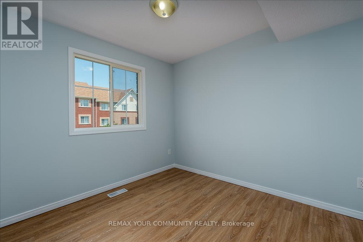 401 - 246 SPILLSBURY DRIVE