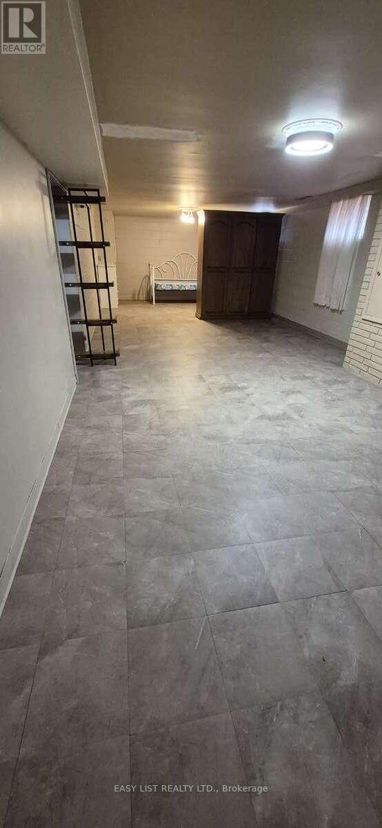 2371 ALEXIS ROAD - 26