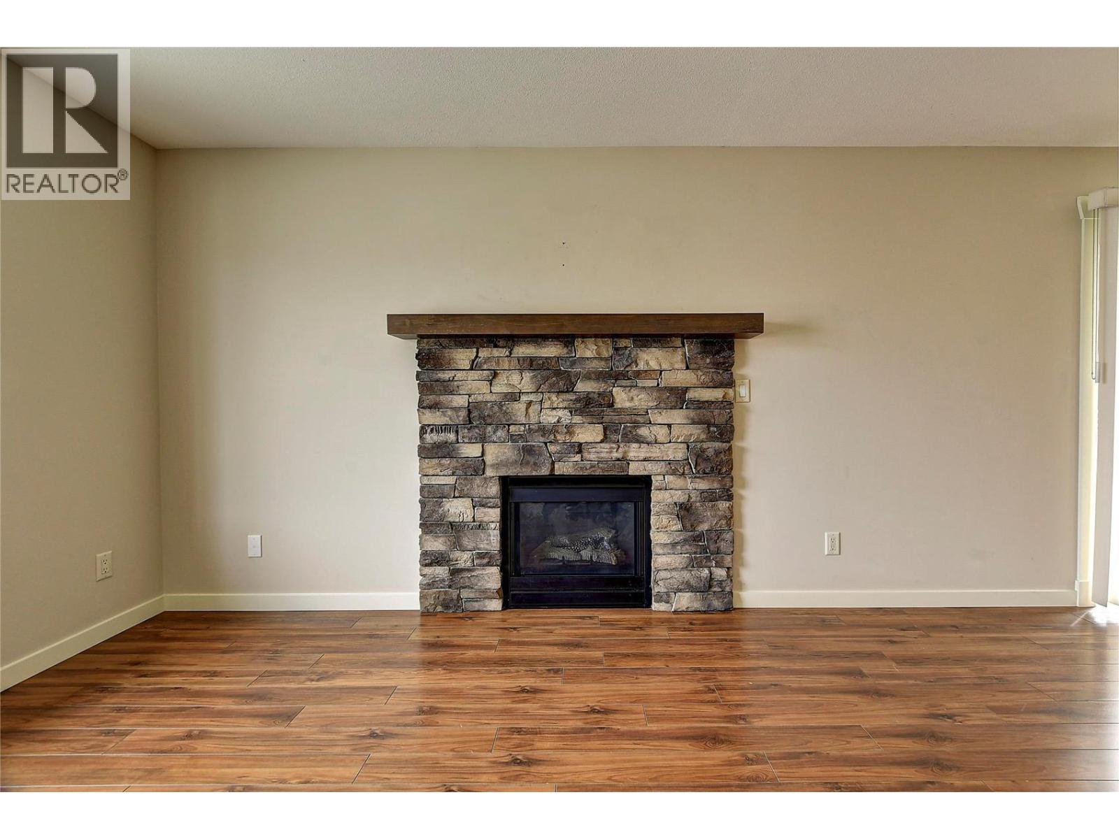 369 Wallace Road photo 6