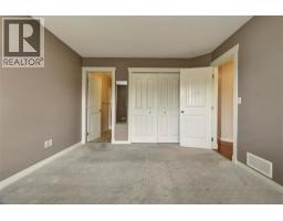 369 Wallace Road, Kelowna, BC V1X4T4 Photo 19