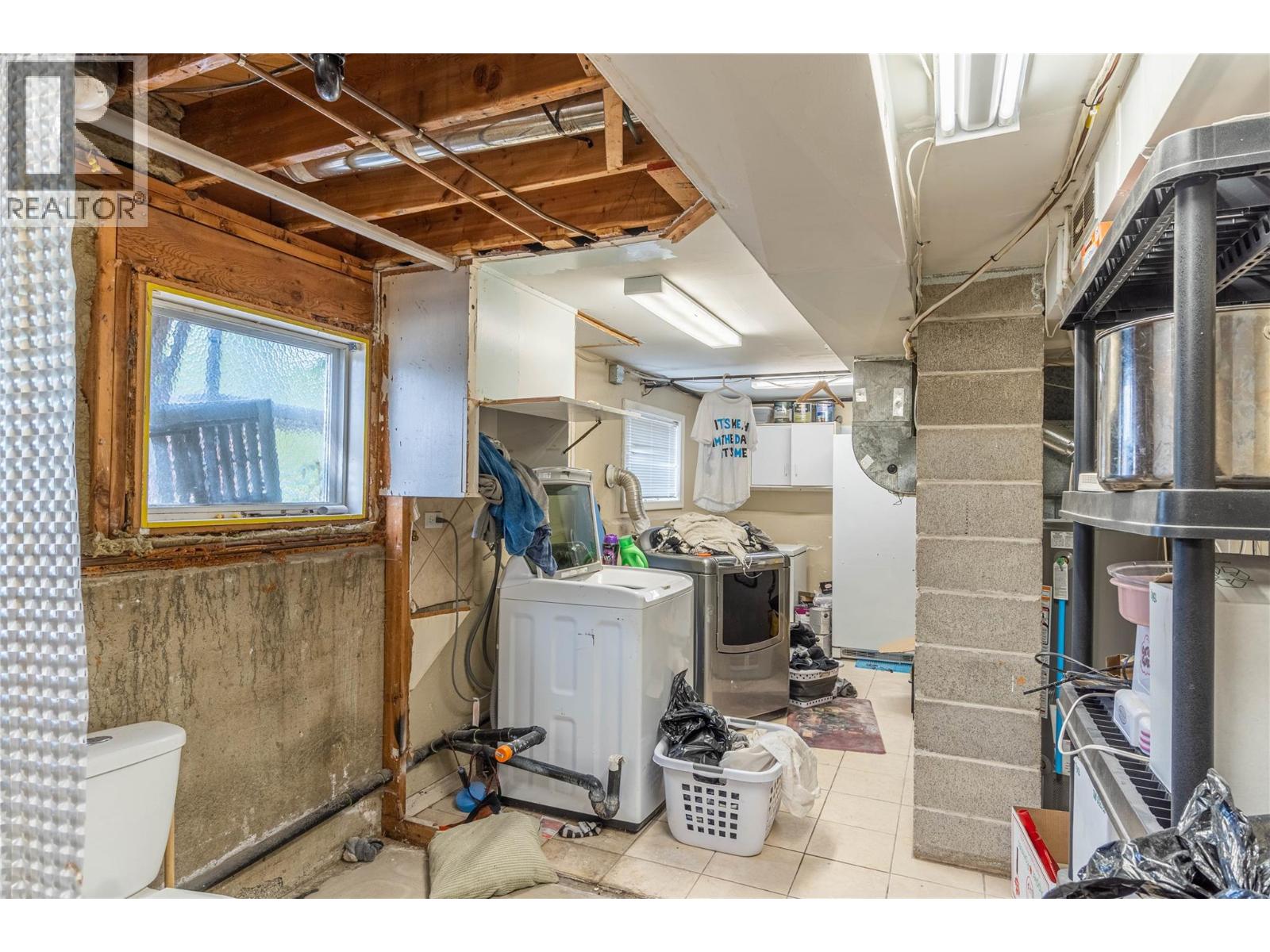 2435 Young Avenue - 21