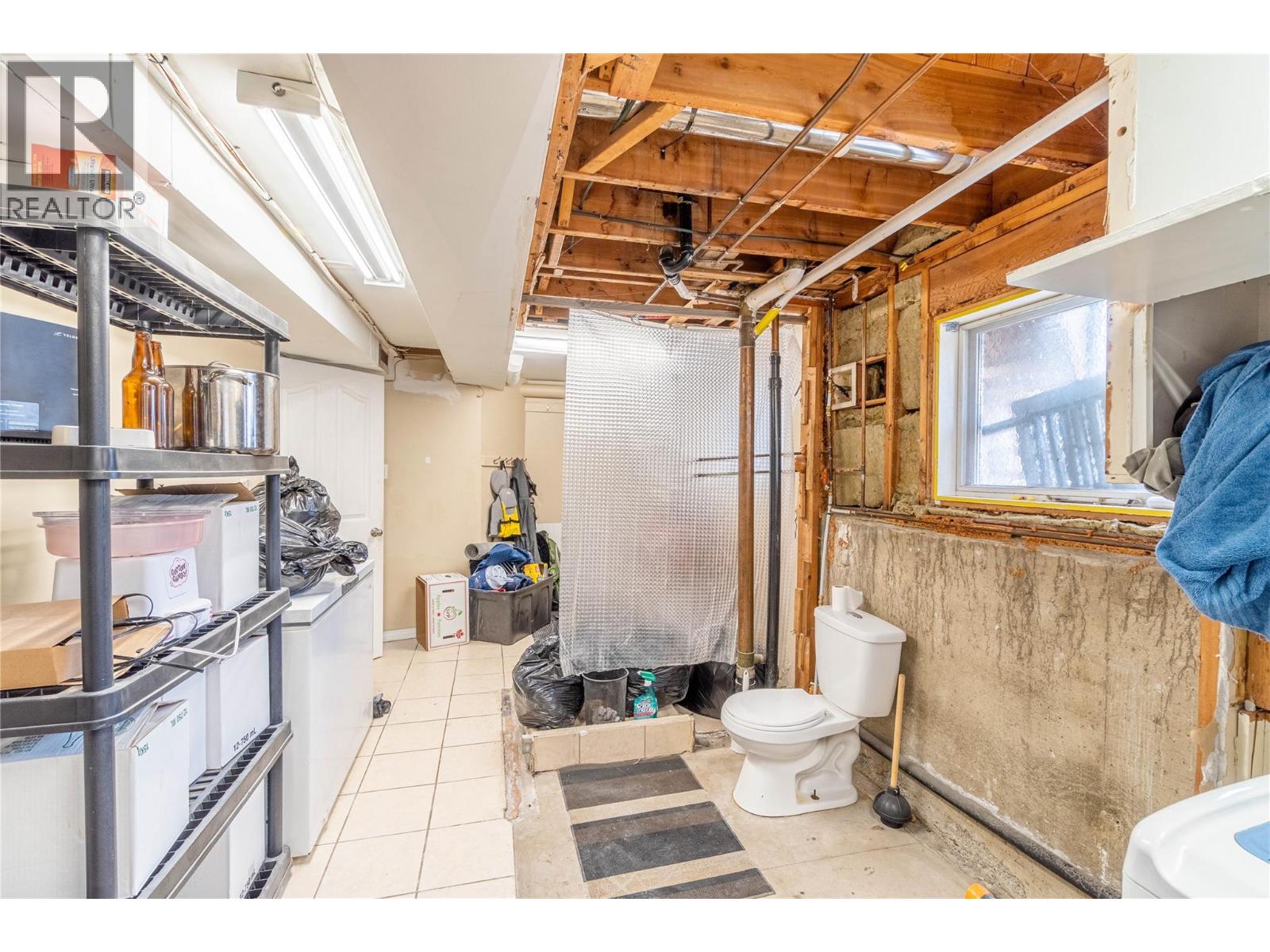 2435 Young Avenue - 26