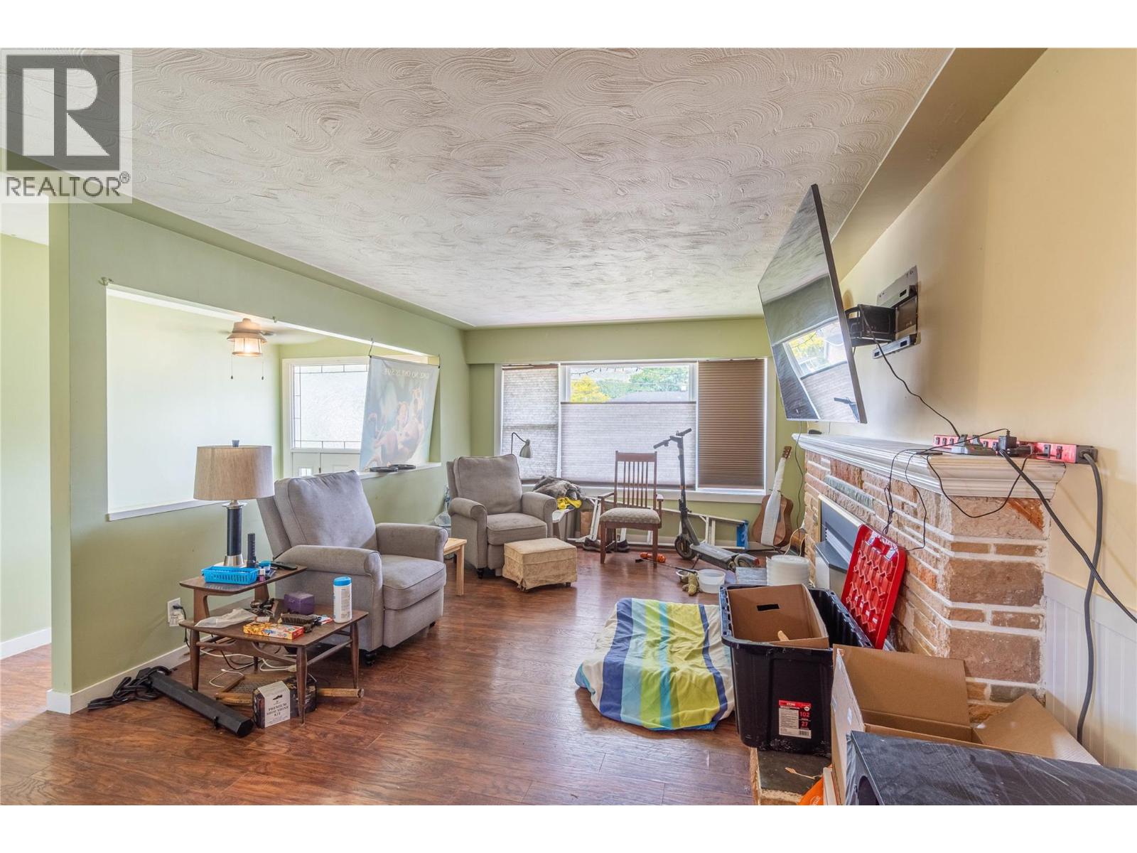 2435 Young Avenue - 6