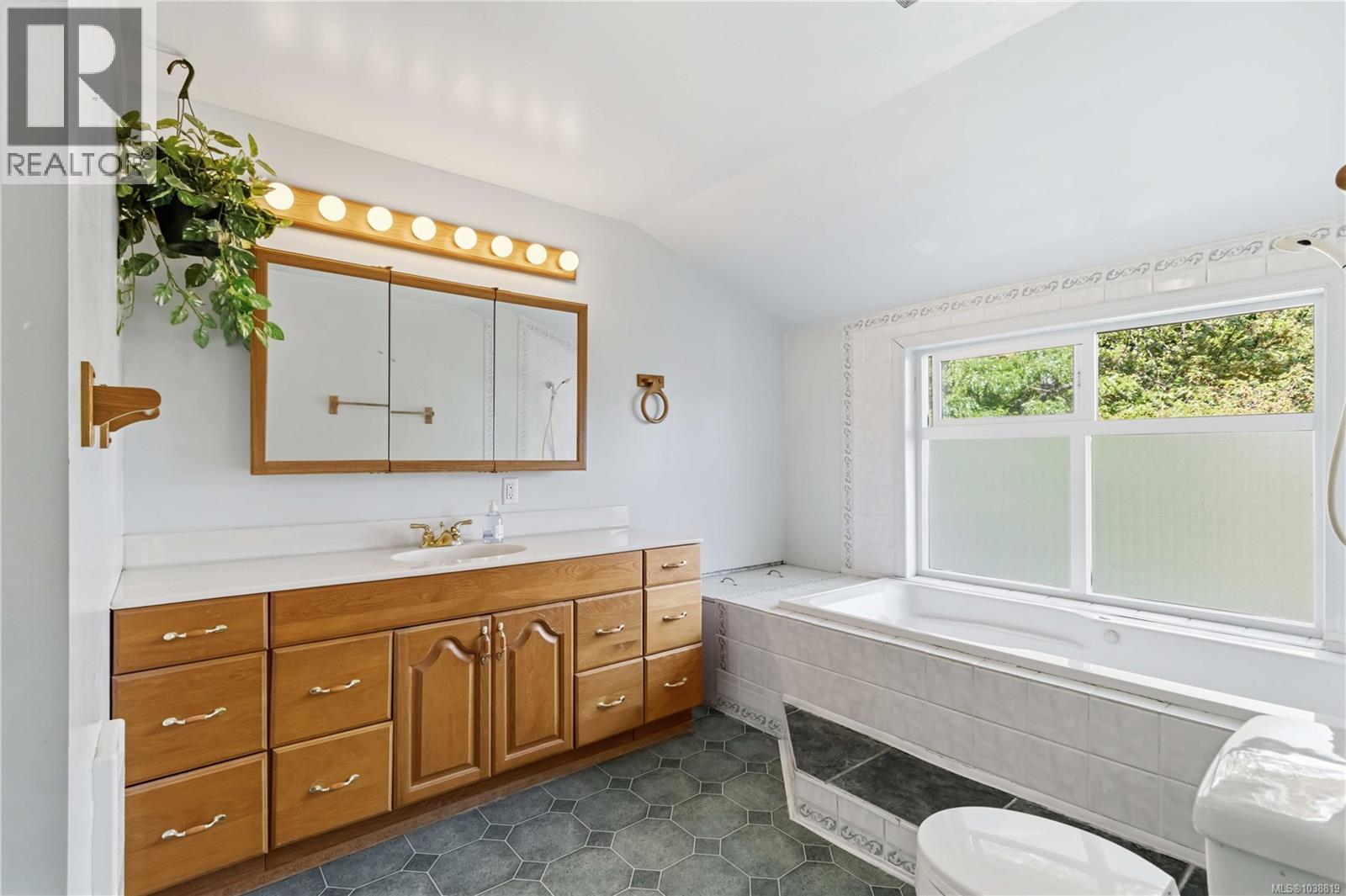 4139 Carey Rd - 25