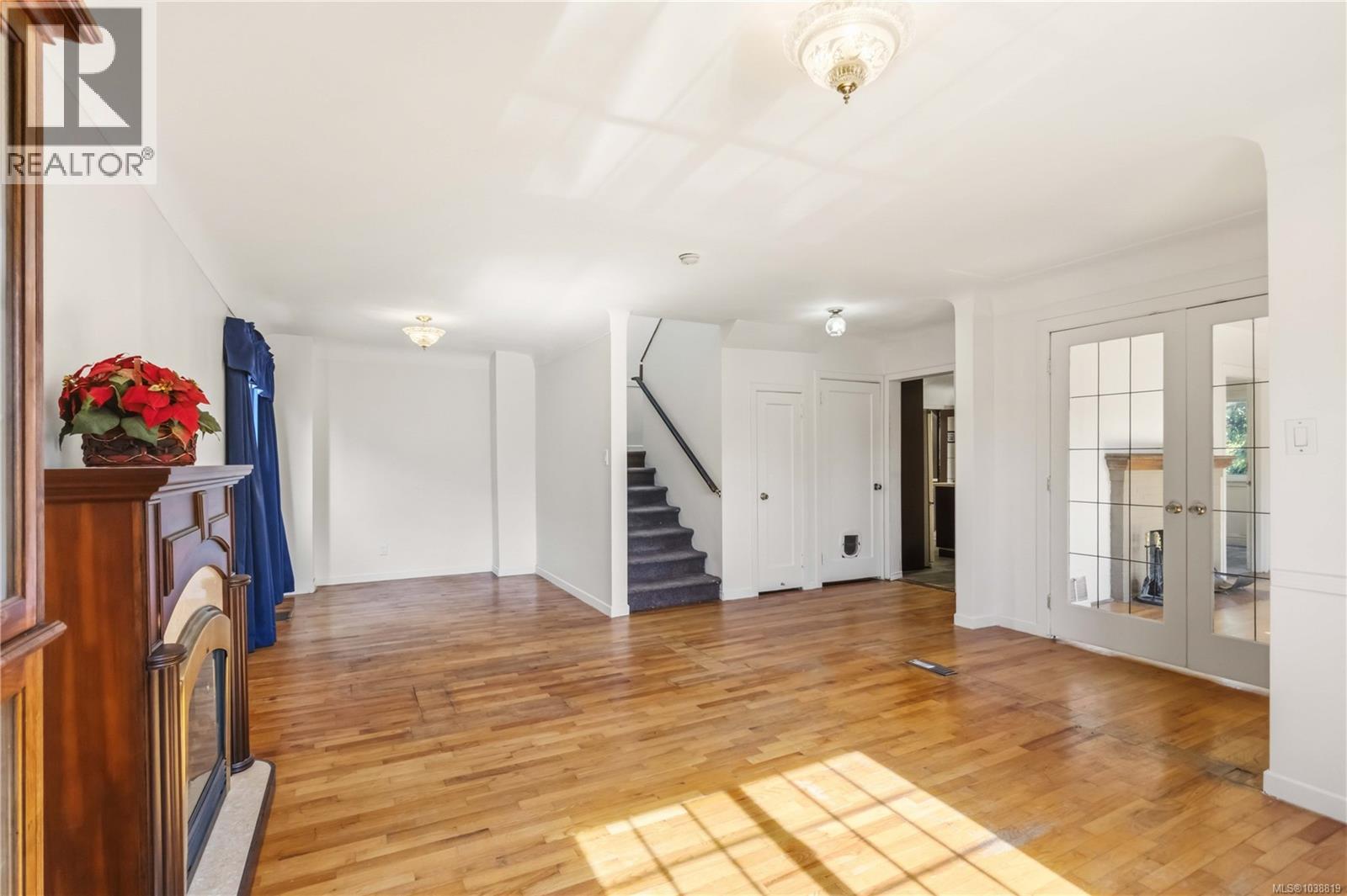 4139 Carey Rd - 8