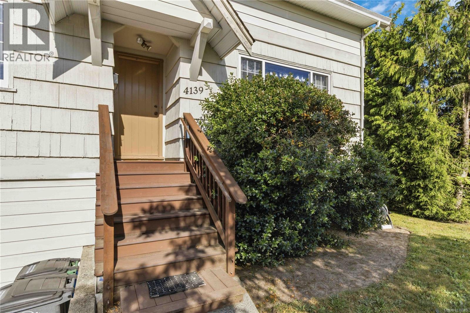 4139 Carey Rd - 5