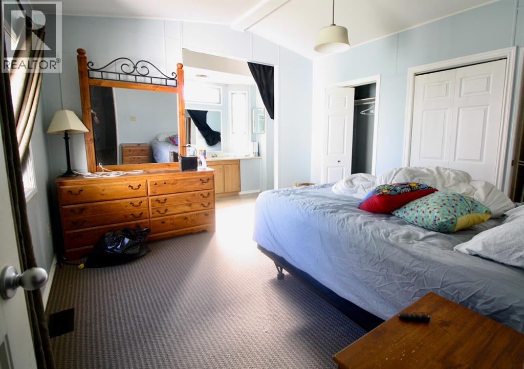 953 Bear Paw Crescent - 35