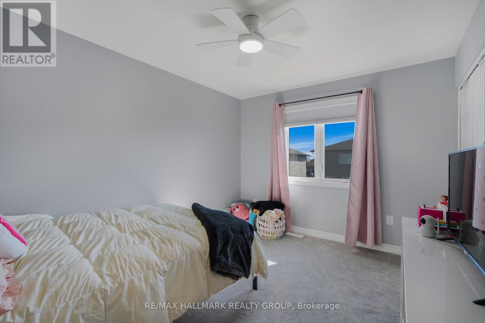 363 TRILLIUM CIRCLE - 18