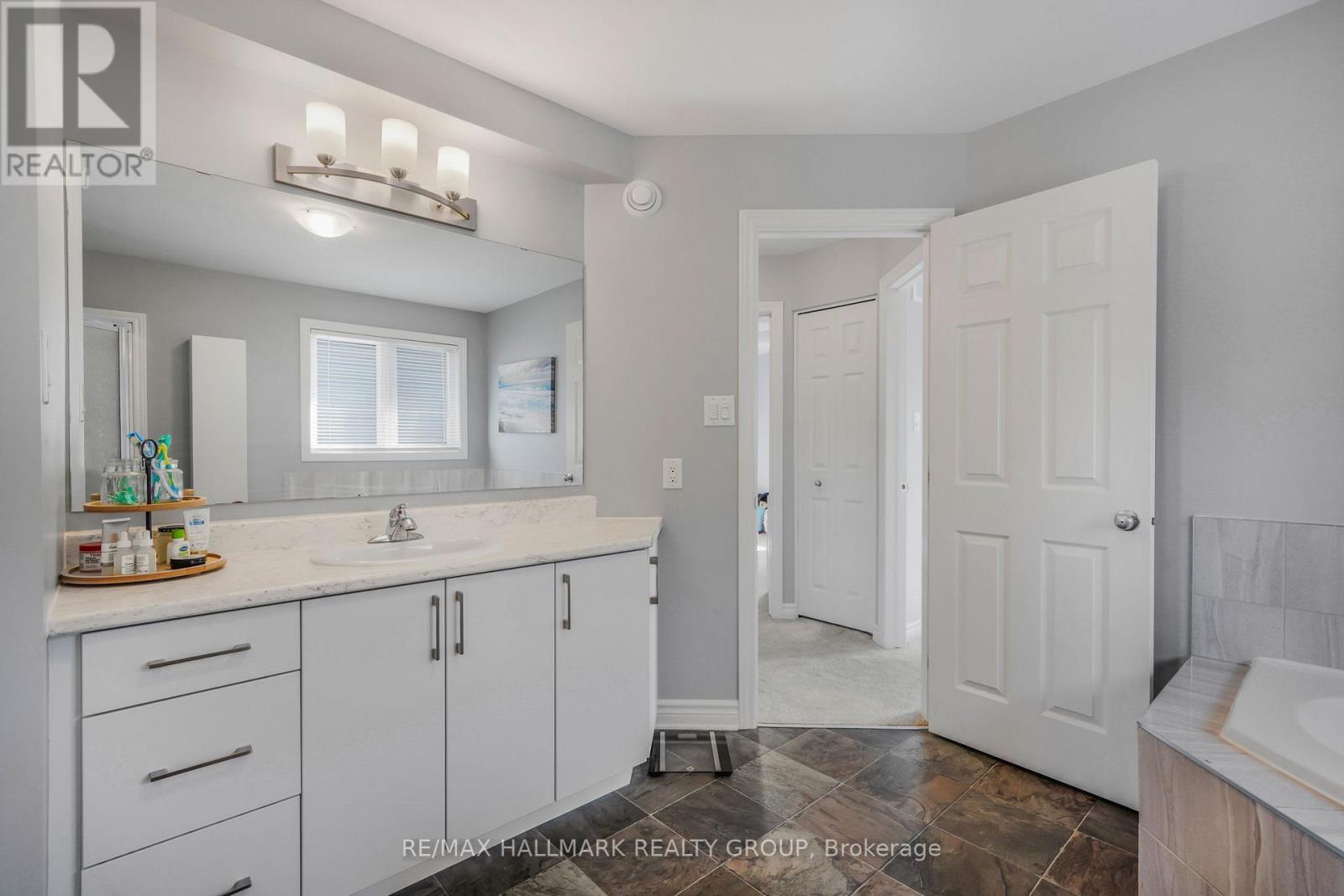 363 TRILLIUM CIRCLE - 22