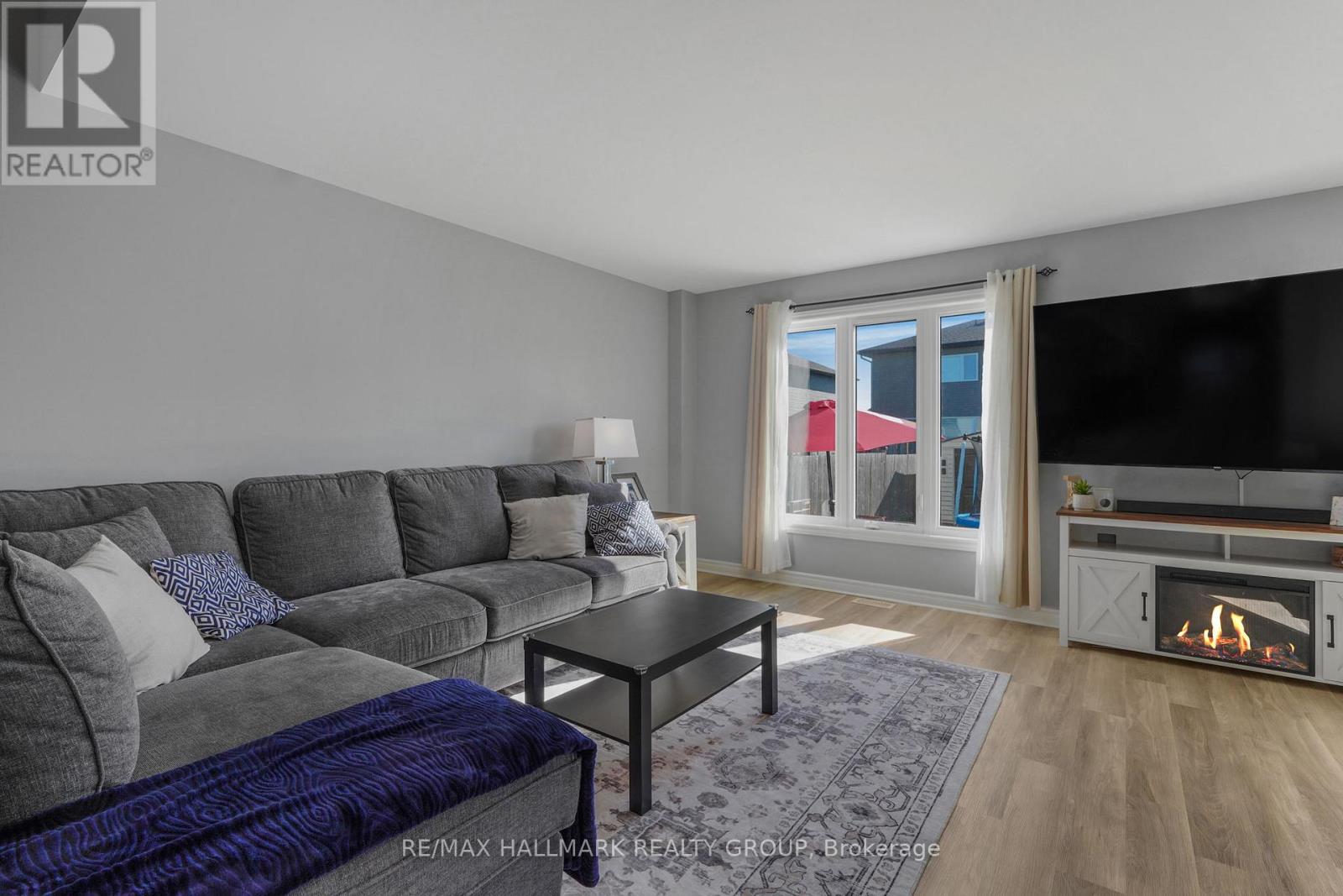 363 TRILLIUM CIRCLE - 5