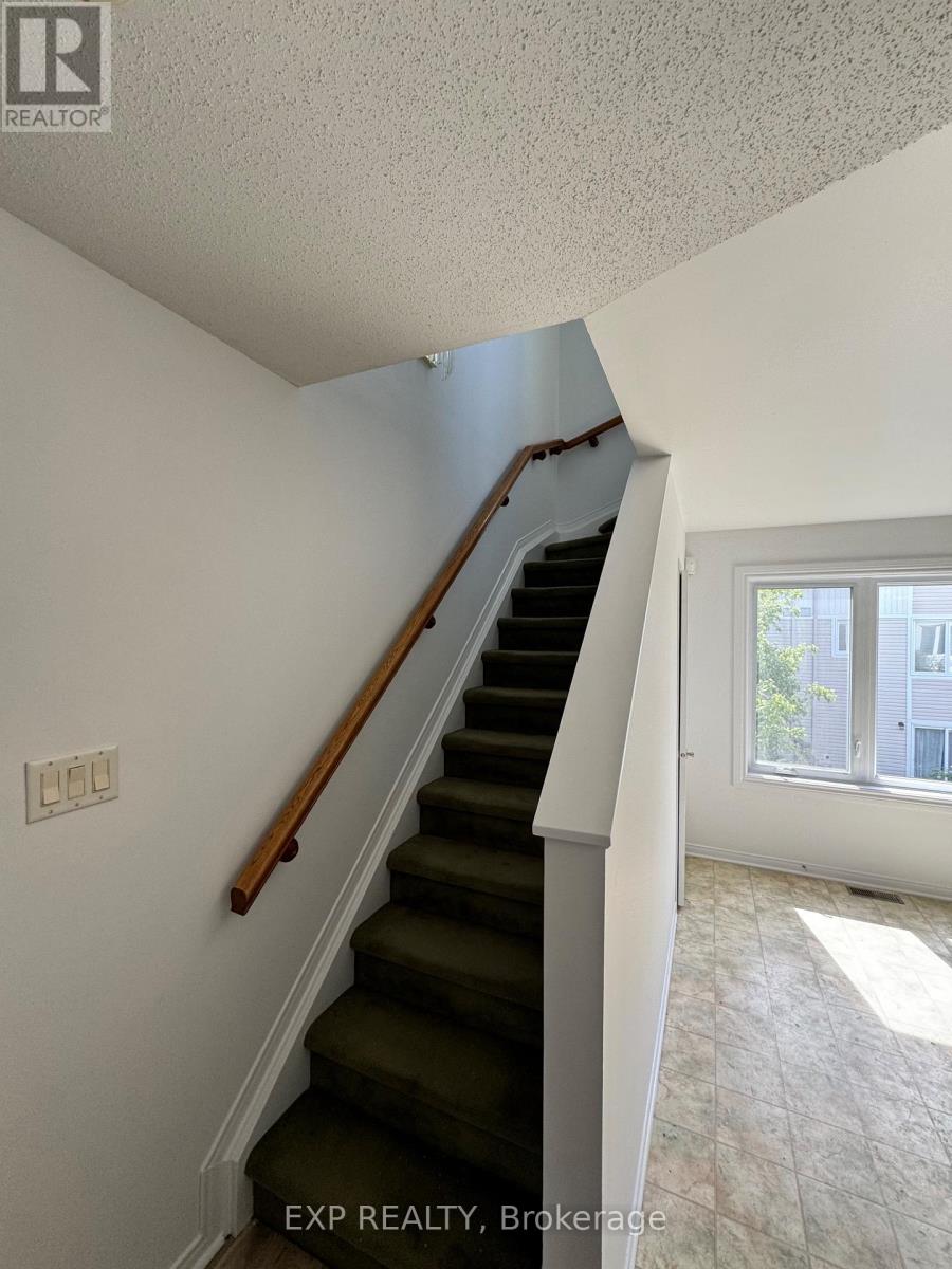 42 MANHATTAN CRESCENT - 5