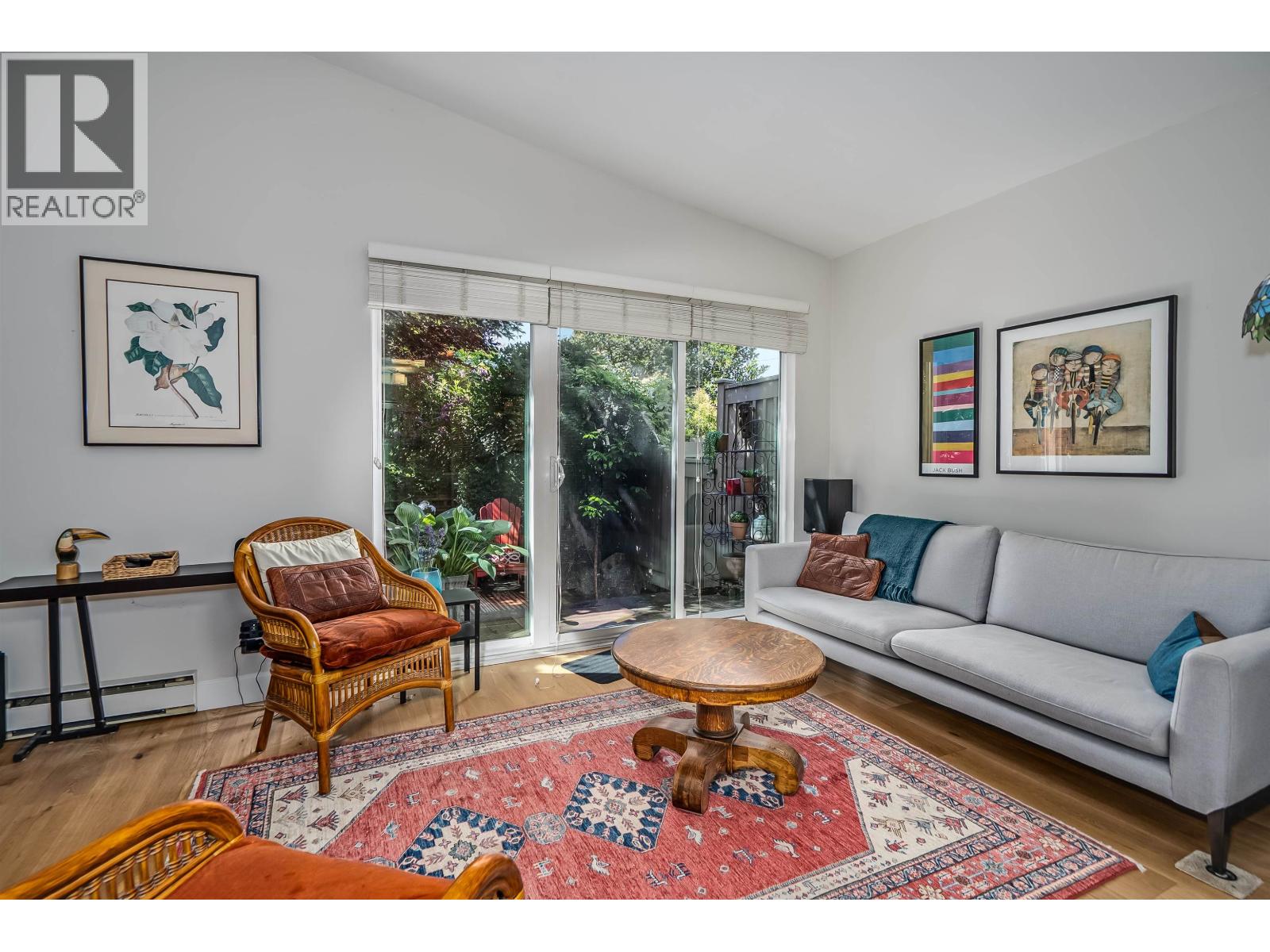 2413 W 5TH AVENUE, Vancouver