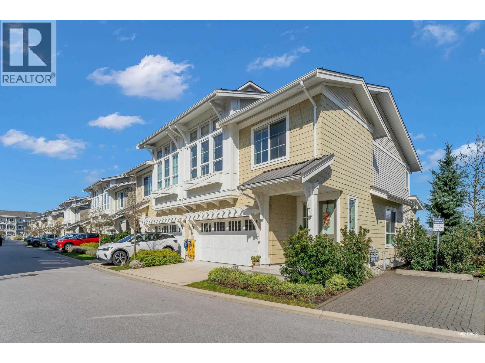 #12B-5551 ADMIRAL Way, Delta